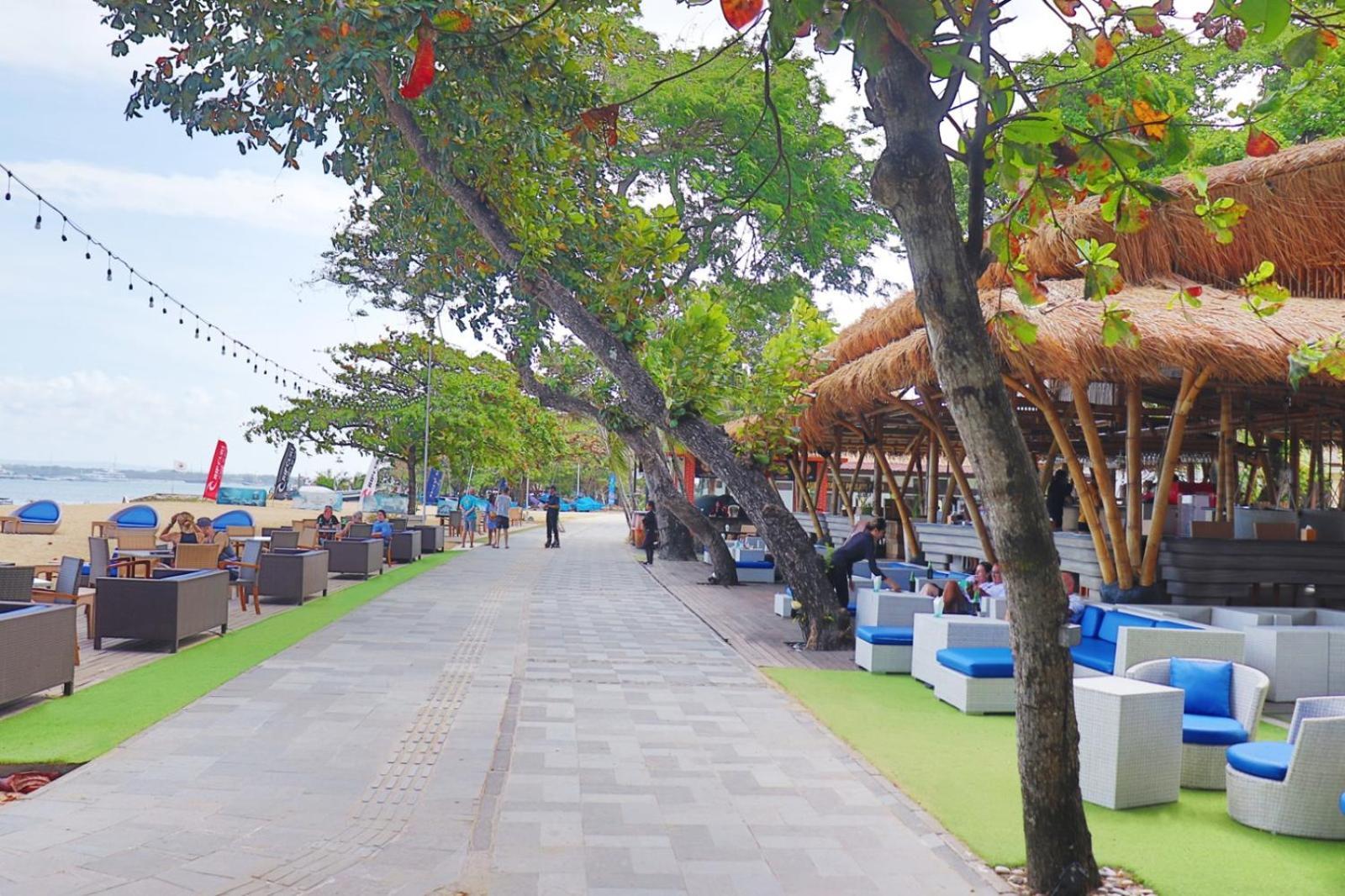 Prama Sanur Beach Bali Екстер'єр фото The boardwalk at the beach